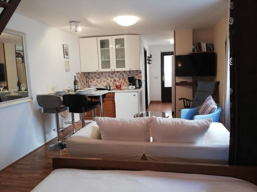 Апартаменты Studio Apartman Meli Пореч Экстерьер фото